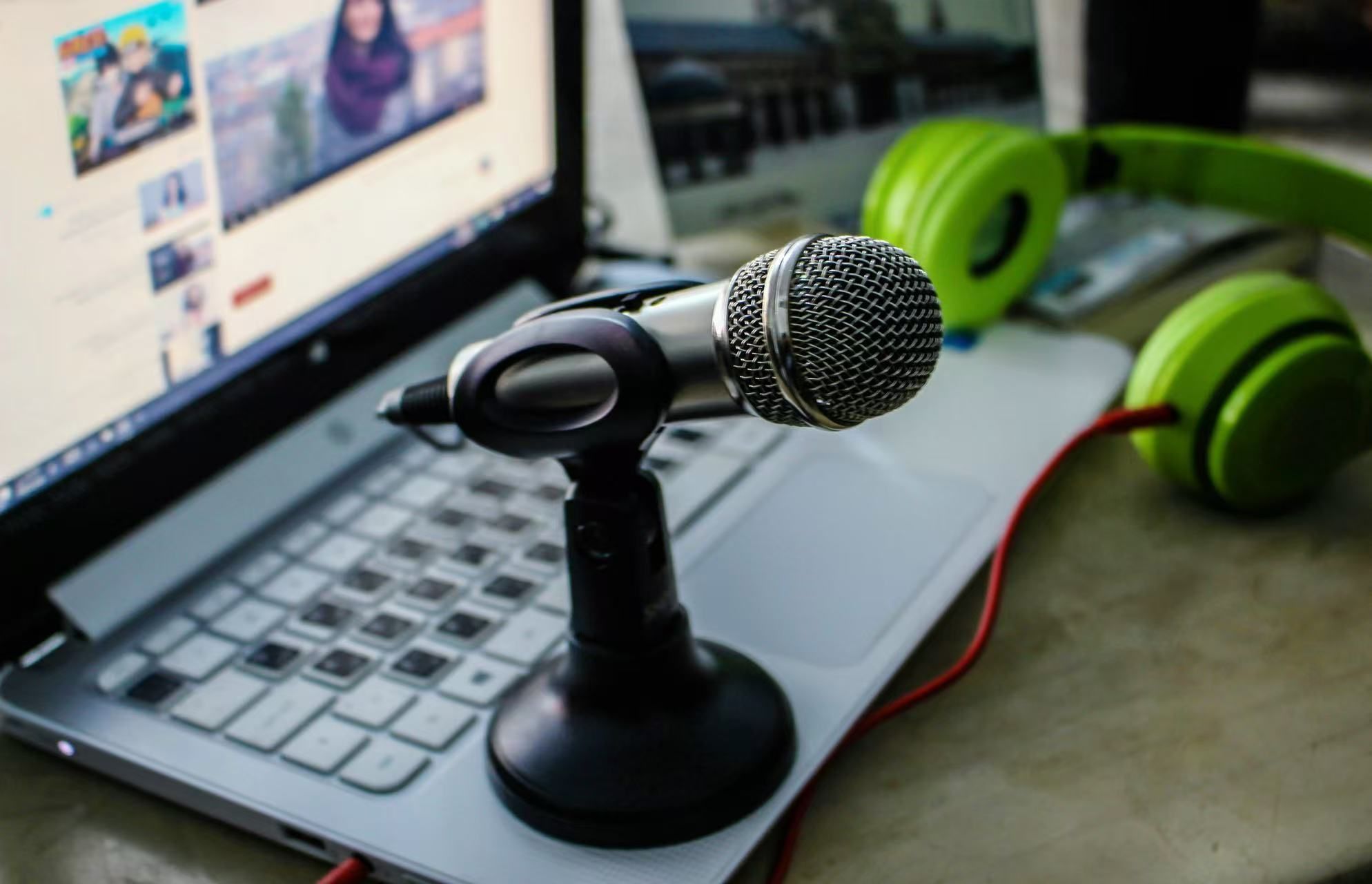 Webcast equipment setup with microphone