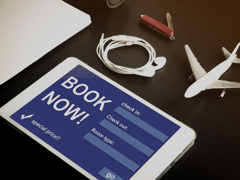 Advanced hotel booking app featuring user-friendly interface for selecting and booking accommodations. Key features include price comparisons